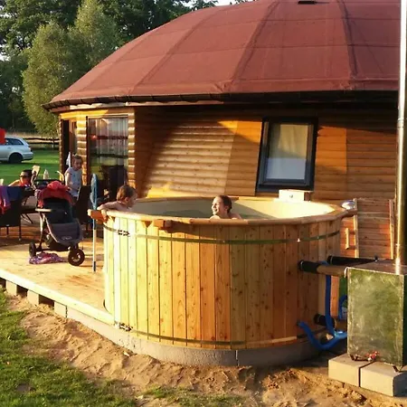 Okragly Dom Z Bala Arena Дом отдыха Krag (Koszalin)